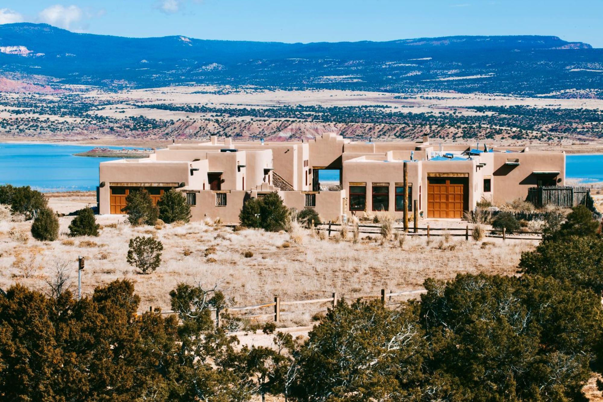 The Grand Hacienda Inn With Breakfast Abiquiu Εξωτερικό φωτογραφία